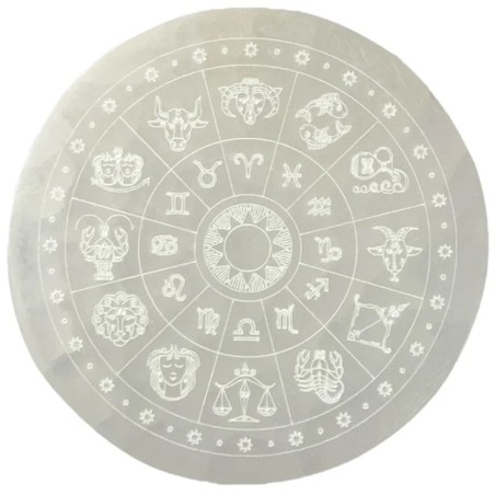 Plaque ronde en sélénite blanche gravée des douze signes du zodiaque autour d'un soleil