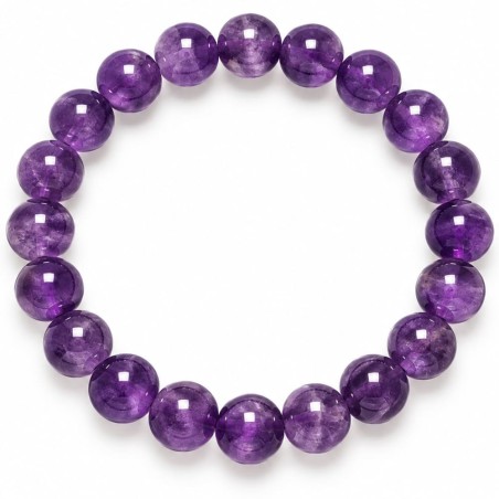 Bracelet en perles d'améthyste aux nuances violettes allant du lilas au prune