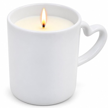 Mug bougie en céramique entièrement blanche avec anse en forme de cœur, cire parfumée fleur de coton allumée