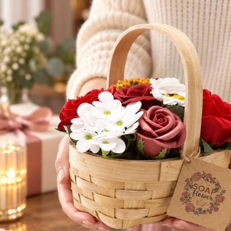 Commander bouquet roses rouges en savon dans panier osier