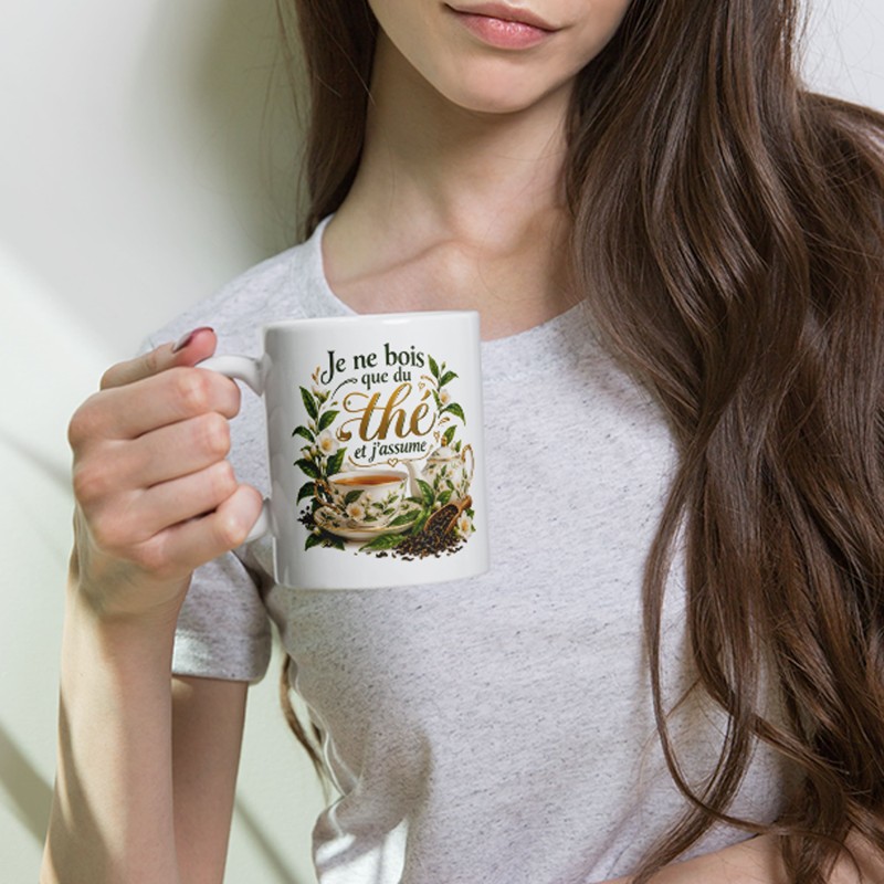 Mug amateur de thé, tasse fleurie et dorée pas chère