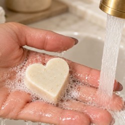 Acheter mini savon coeur coco, cadeau baptême invités