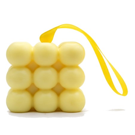 Savon de massage artisanal jaune pastel parfum pêche et citron avec cordon, idée cadeau fruitée